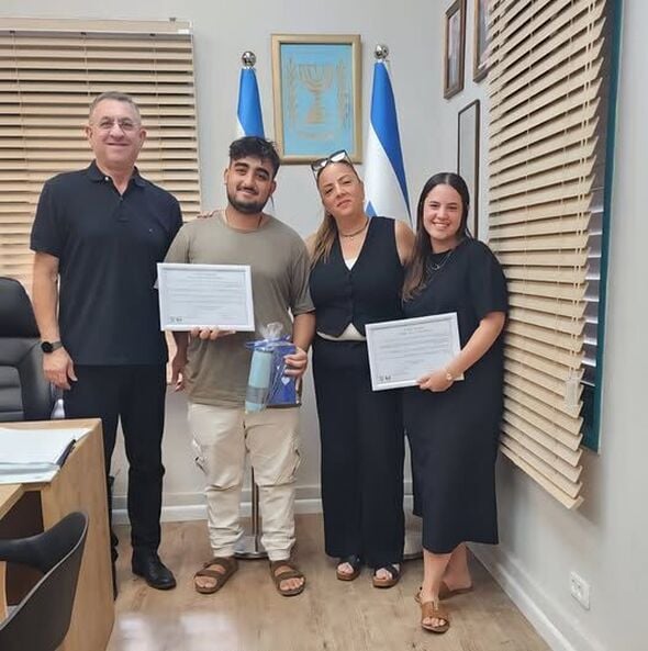 צילום מתוך דף הפייסבוק גבי גאון