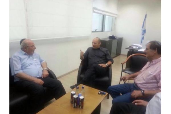 ארכיון - השר בנט, רחמים מלול ודורון מילברג