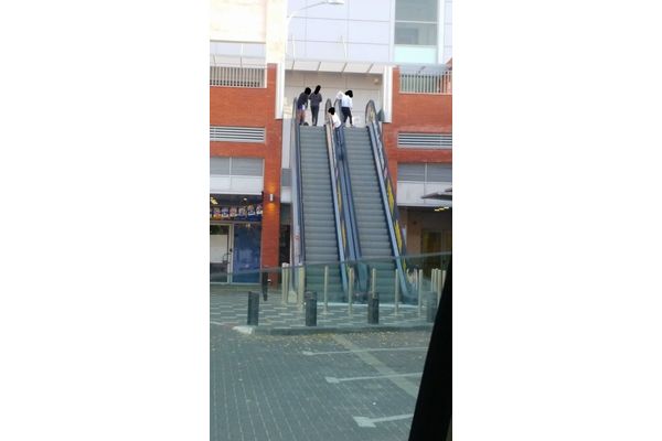 צולם במרכז המסחרי ברחובות החדשה