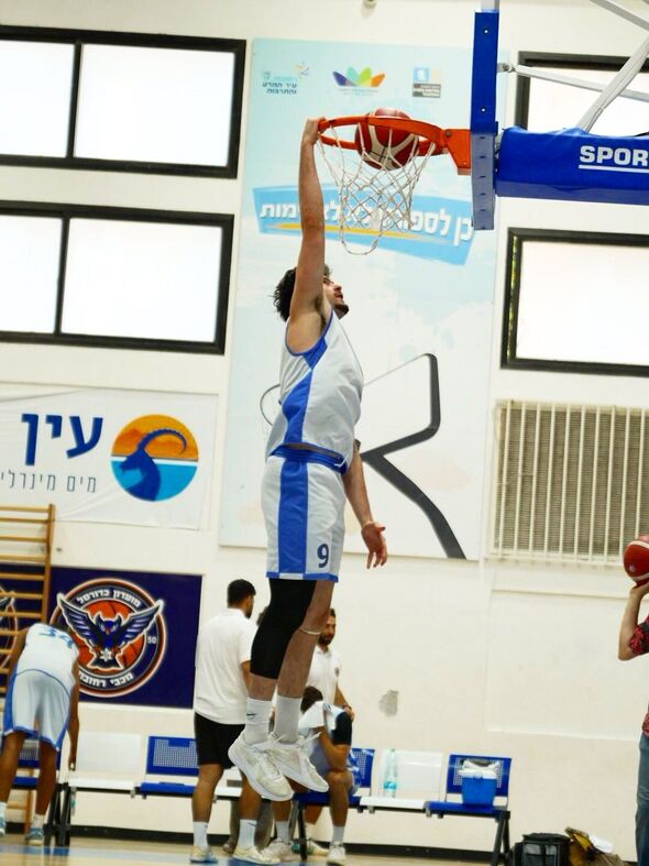 צילום מתוך דף הפייסבוק מועדון כדורסל מכבי רחובות