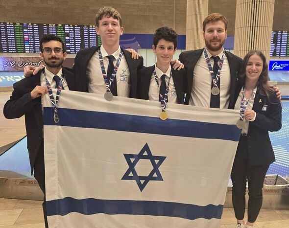 נבחרת הפיזיקה, קרדיט: משרד החינוך ומרכז מדעני העתיד