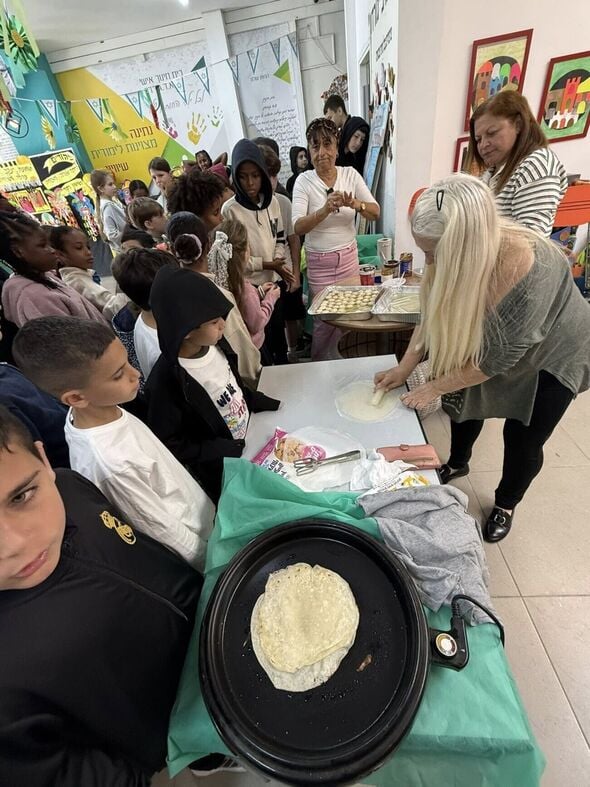 צילום מתוך דף הפייסבוק בית חינוך גורדון לאומנויות - צועדים בשביל ההצלחה