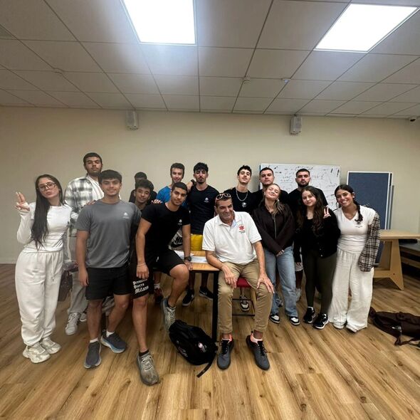 צילום מתוך דף הפייסבוק קריית החינוך יצחק נבון