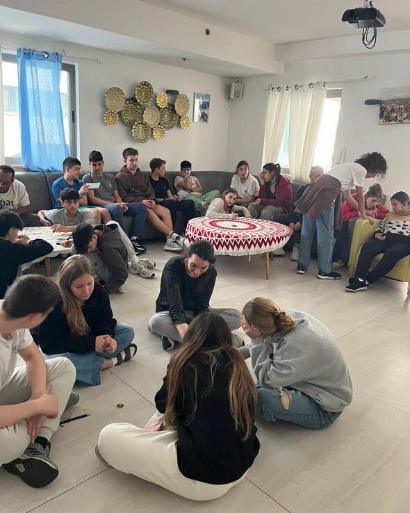 צילום מתוך דף הפייסבוק קריית חינוך דה שליט