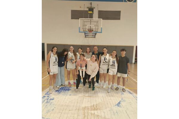 צילום מתוך דף הפייסבוק תיכון חדש תל אביב