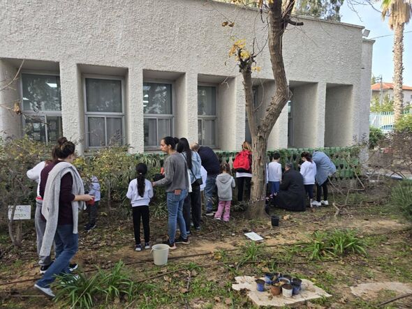 צילום מתוך דף הפייסבוק בית הספר "מעיין" יבנה