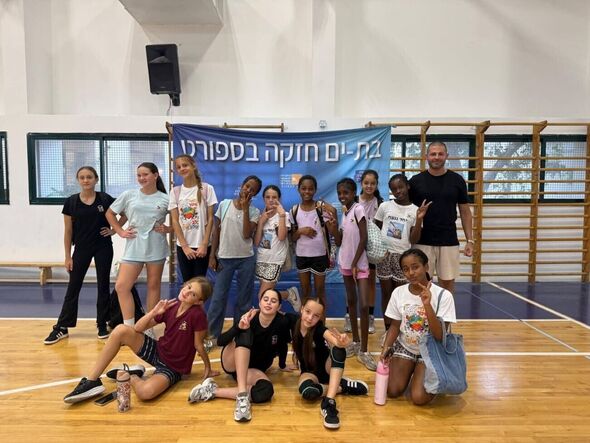 צילום מתוך דף הפייסבוק בית חינוך גורדון לאומנויות - צועדים בשביל ההצלחה