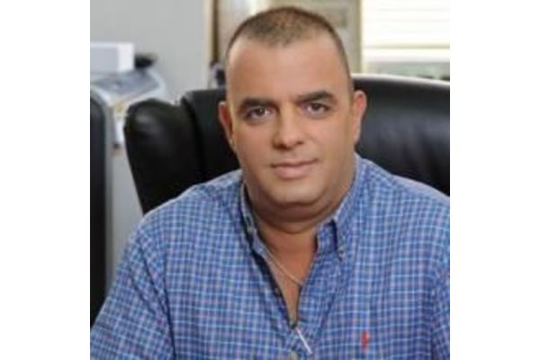 יחצ