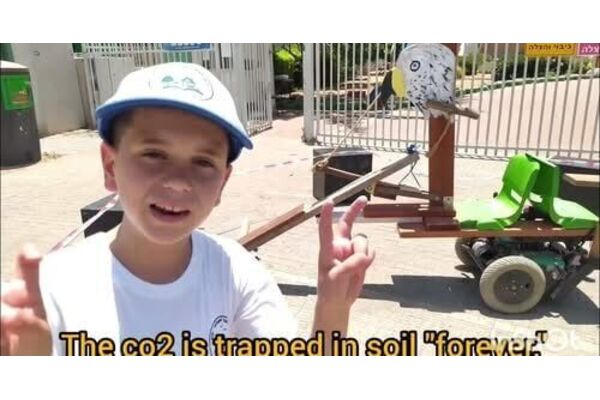 צילום מתוך דף הפייסבוק בית הספר האקולוגי יבנה