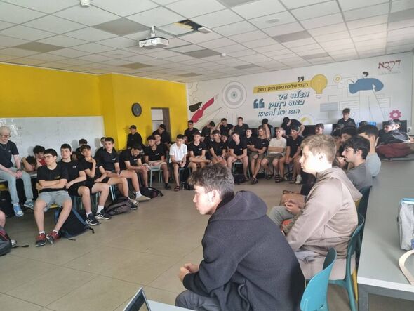 צילום מתוך דף הפייסבוק תיכון דרכא בגין