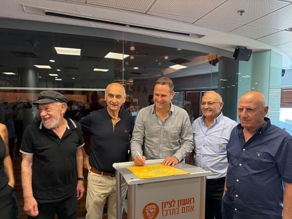 צילום מתוך דף הפייסבוק רז קינסטליך - ראש עיריית ראשון לציון