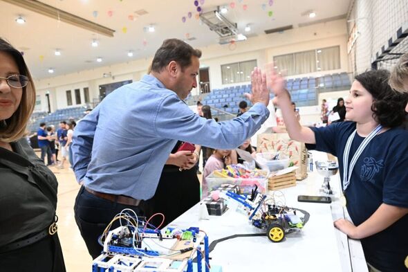 צילום מתוך דף הפייסבוק רז קינסטליך - ראש עיריית ראשון לציון