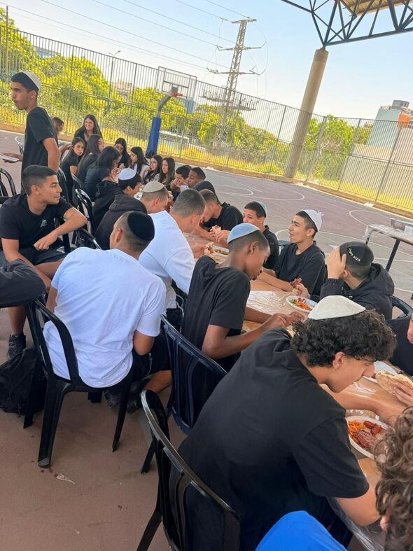 צילום מתוך דף הפייסבוק קריית חינוך אוריה - ראשון לציון