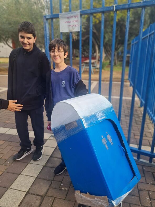 צילום מתוך דף הפייסבוק קרית החינוך ע"ש גינסבורג