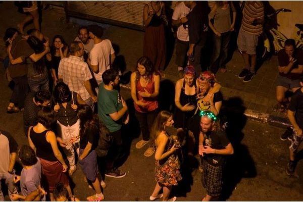 הפאב הקואופרטיבי בת"א "בר קיימא" צילום עמית צינמן