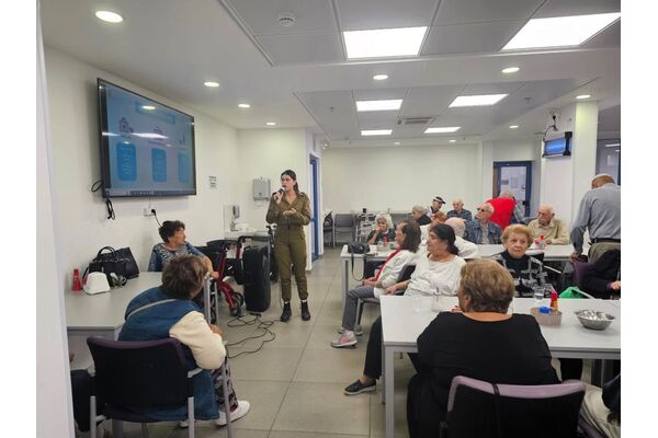 צילום מתוך דף הפייסבוק האגודה לאזרח הוותיק בבת-ים