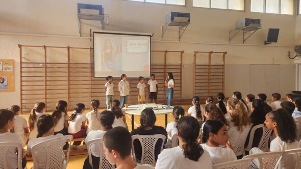 צילום מתוך דף הפייסבוק בית הספר "מעיין" יבנה