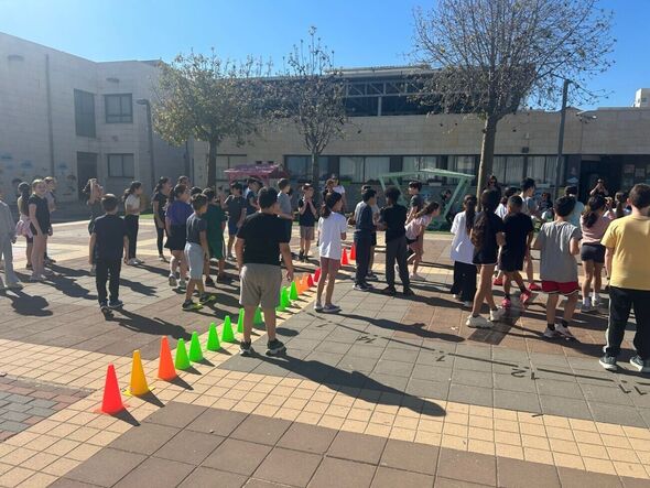 צילום מתוך דף הפייסבוק בית ספר פרחי המדע רחובות