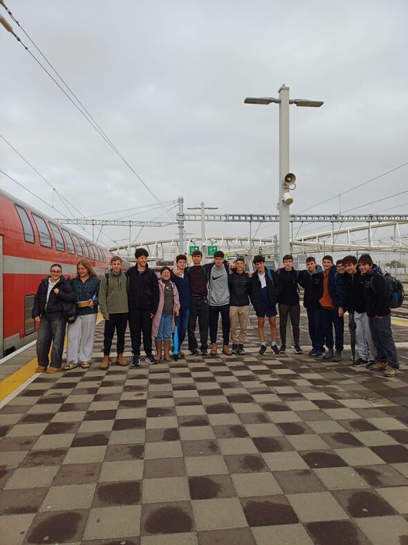 צילום מתוך דף הפייסבוק על-יסודי קשת מזכרת בתיה