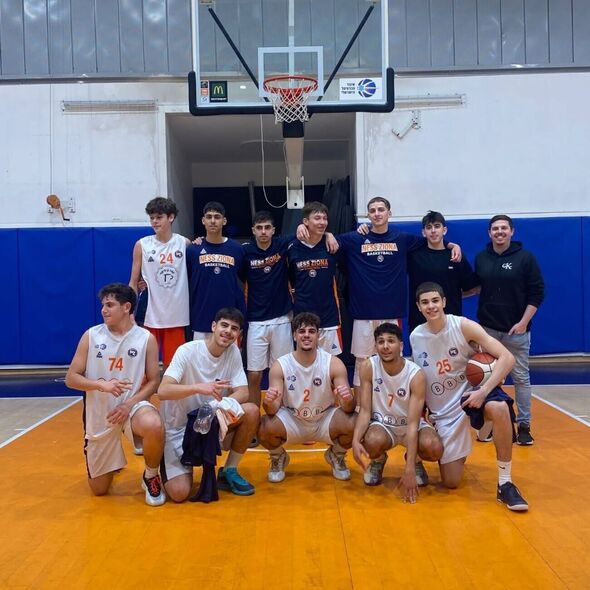 צילום מתוך דף הפייסבוק עירוני נס ציונה - מחלקת הנוער ובית הספר לכדורסל