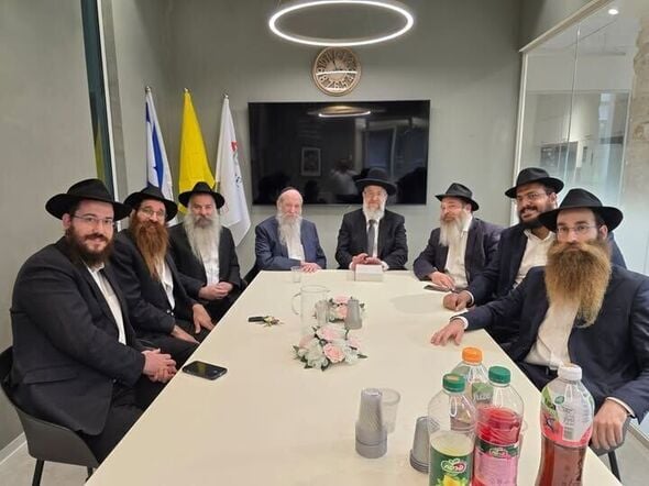 צילום מתוך דף הפייסבוק בית חב"ד גדרה