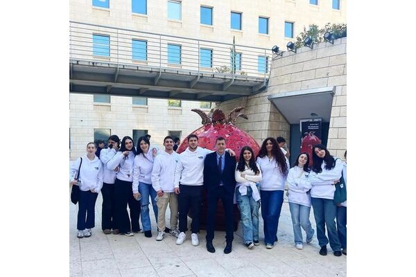 צילום מתוך דף הפייסבוק אורט קרייזמן גבעתיים מצוינות בערכים ובהישגים