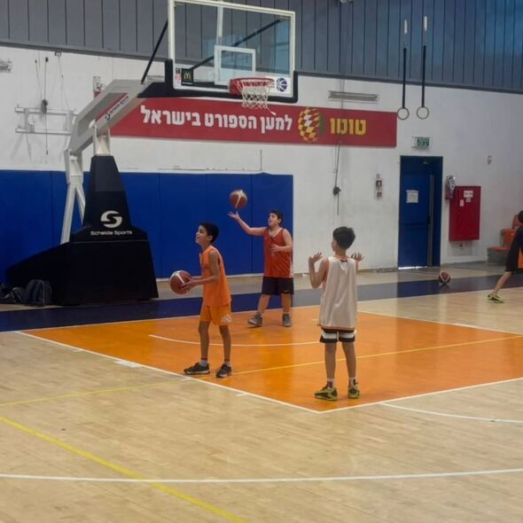 צילום מתוך דף הפייסבוק עירוני נס ציונה - מחלקת הנוער ובית הספר לכדורסל