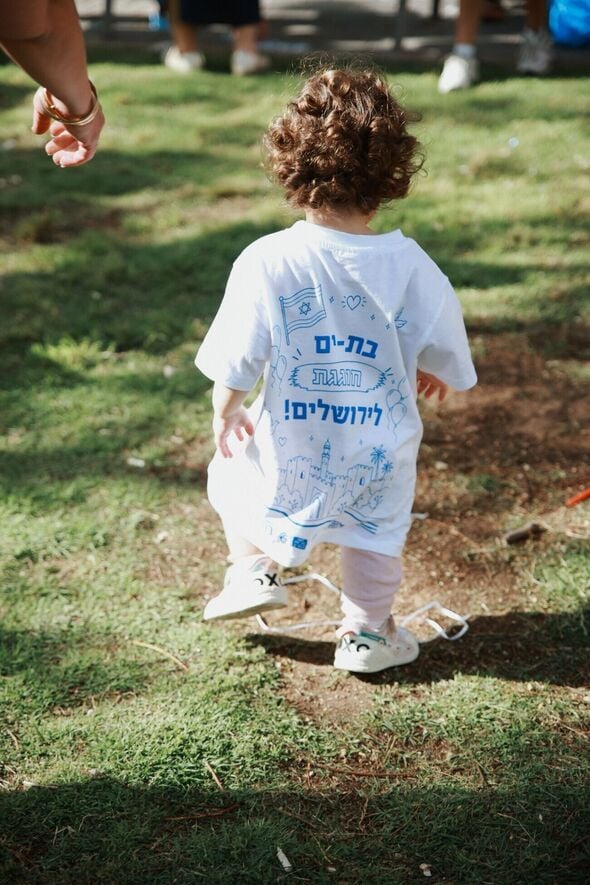 צילום מתוך דף הפייסבוק צביקה ברוט - Tzvika Brot