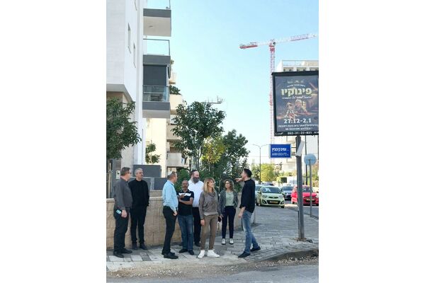 מתן דיל במפגש עם התושבים