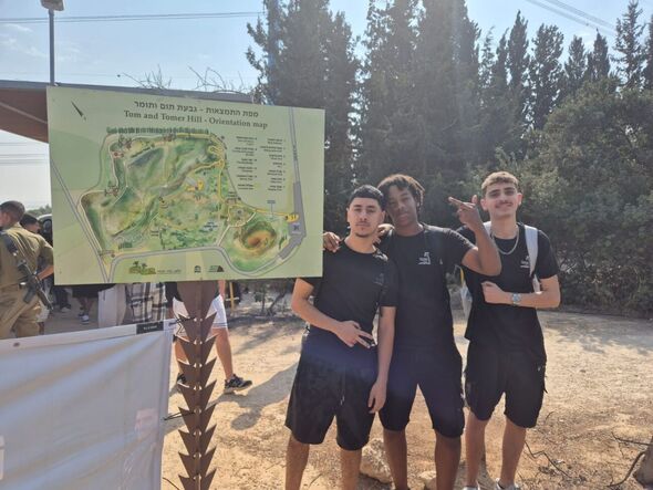 צילום מתוך דף הפייסבוק שש-שנתי יצחק שמיר