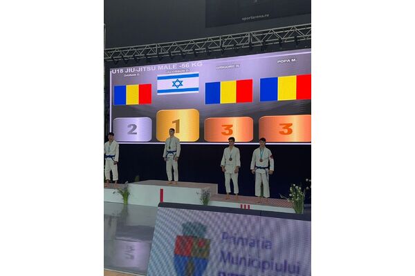 צילום מתוך דף הפייסבוק תיכון עירוני ה' תל אביב