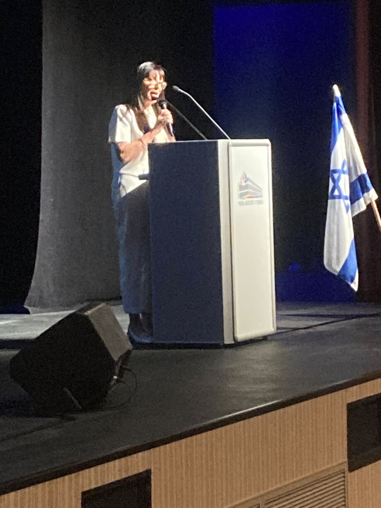 קרדיט דבי להט 2 קרדיט דבי להט 2