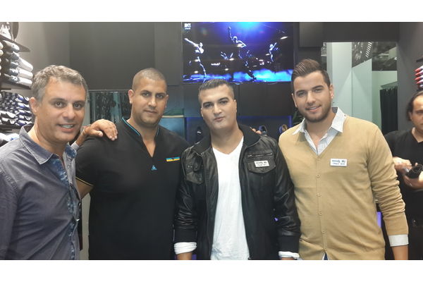 טום קשתי, רון שובל, יניב חיים בעל חנות מאניה ויריב