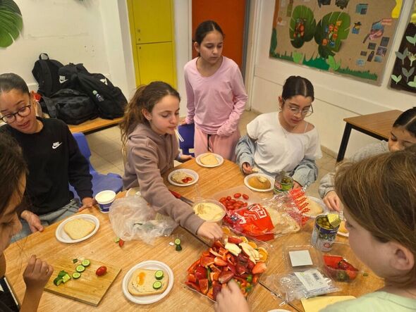 צילום מתוך דף הפייסבוק בית ספר רמז ראשון לציון