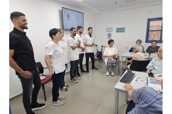 צילום מתוך דף הפייסבוק האגודה לאזרח הוותיק בבת-ים