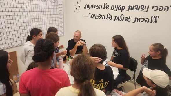 צילום מתוך דף הפייסבוק בית הספר הדמוקרטי יבנה