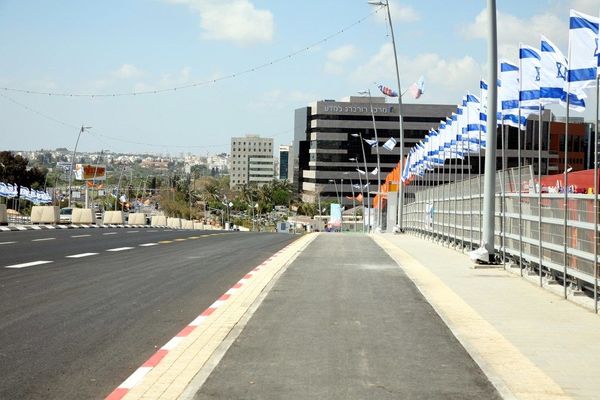הגשר בהרצל פארק המדע