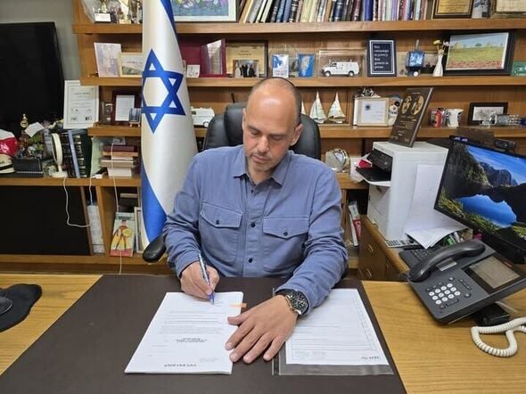 צילום מתוך דף הפייסבוק צביקה ברוט - Tzvika Brot
