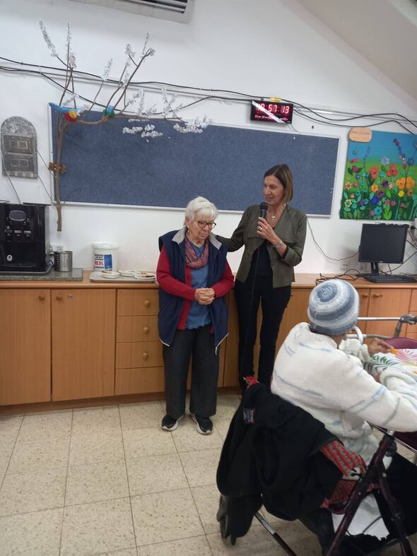 הפייסבוק מרכז יום לאזרח הוותיק מעז קרית עקרון