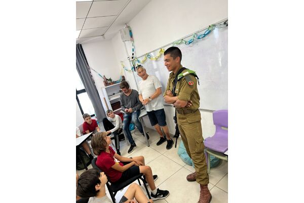 צילום עמותת חביבי- מחבקים חיילים בודדים