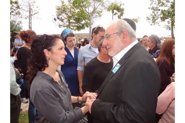 ראש העיר ומוריה אלמנתו של יאיר אשכנזי זל