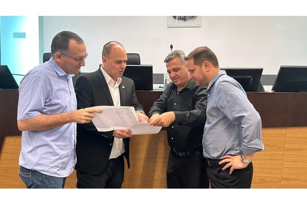 הדף של רז קינסטליך