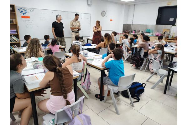 צילוםעמותת חביבי- מחבקים חיילים בודדים