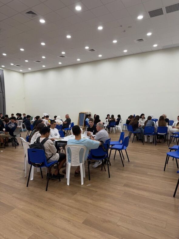 צילום מתוך דף הפייסבוק על-יסודי קשת מזכרת בתיה