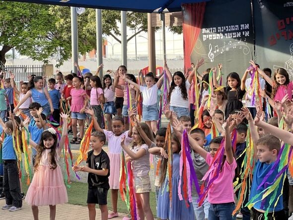 צילום מתוך דף הפייסבוק בית ספר רמון - רחובות החדשה