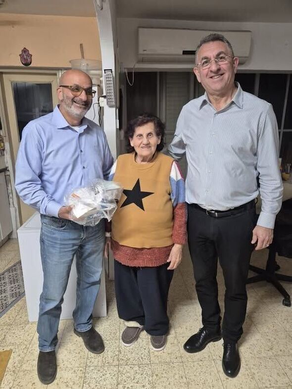 צילום מתוך דף הפייסבוק גבי גאון