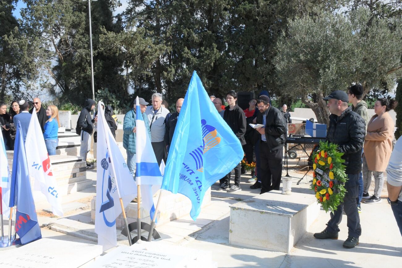 במעמד ראש עיריית יבנה ותלמידי אורט אורמת נערכה אזכרה לחייל הבודד סלים