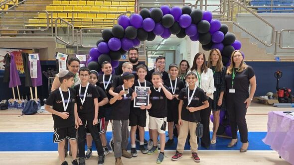 צילום מתוך דף הפייסבוק בית ספר "דביר" חולון