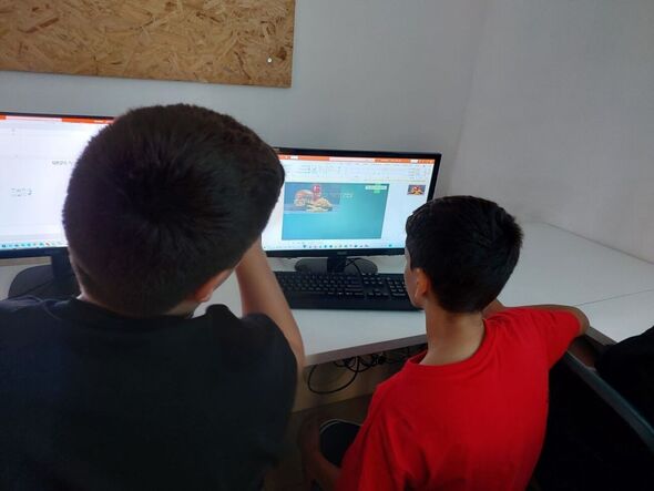 צילום מתוך דף הפייסבוק בית הספר "מעיין" יבנה