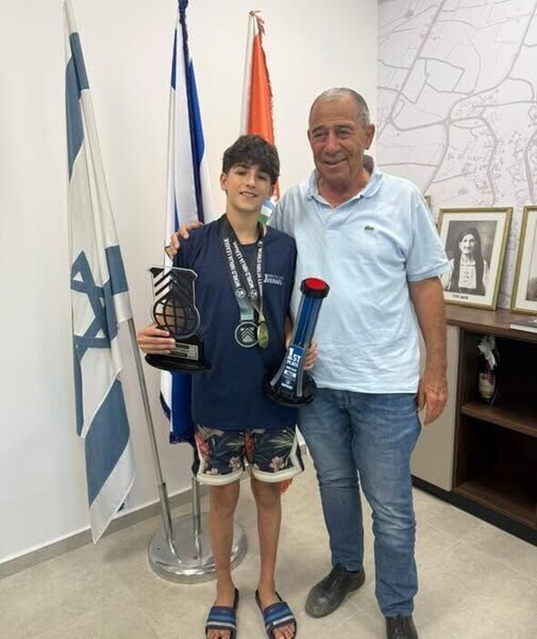 צילום מתוך דף הפייסבוק שמואל בוקסר